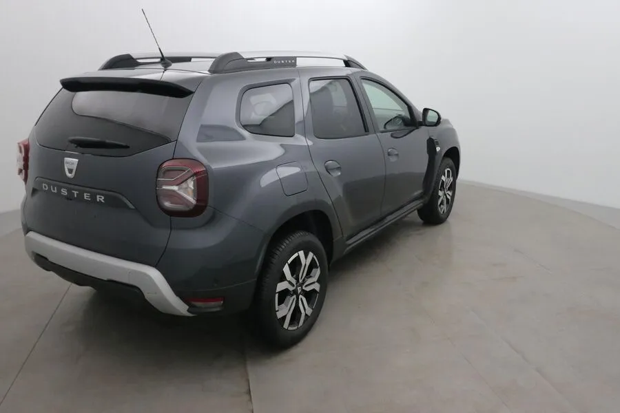 Dacia DUSTER 1.3 TCe 150 PRESTIGE PLUS 4X4 Image 4