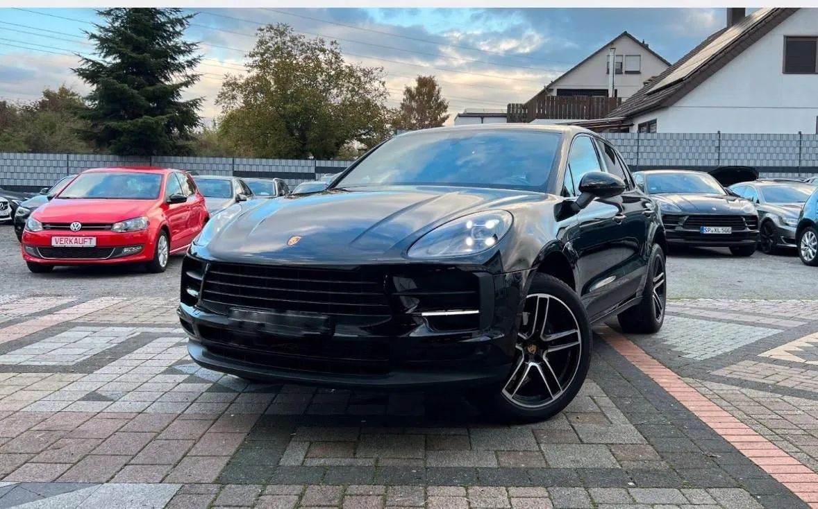 PORSCHE Macan 2.0 Image 1